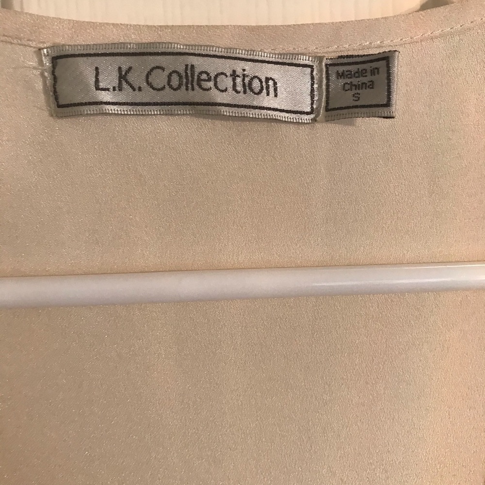 Beautiful LK Collection Blouse - Picture 2 of 2